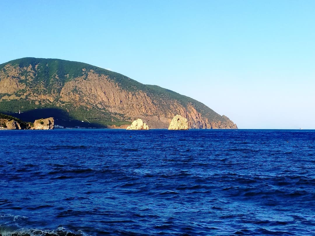 Отдых в Гурзуфе - отели у моря в Крыму.